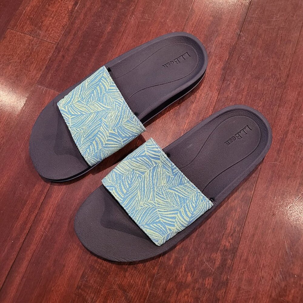 L.L. Bean Slides - NEW
